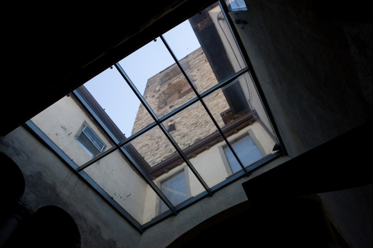 Comm.: città di Bergamo - Installazione nuovo ascensore e restauro della torre del Campanone - archh. Tosi, Baretti, Boldorini e Gonella - Vista dal palazzo del Podestà (Foto P.Stroppa)